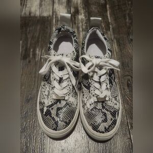 J Slides Black and White Snake Print Sneakers Size 6.5